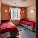 Beautiful House And Sauna On The Lake, 175 M2