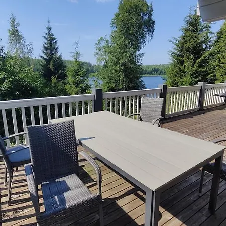 Beautiful House And Sauna On The Lake, 175 M2