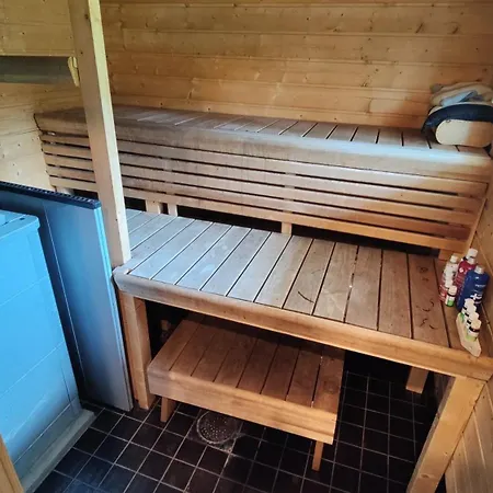 别墅 Beautiful House And Sauna On The Lake, 175 M2 拉彭兰塔