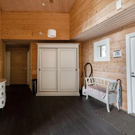 Beautiful House And Sauna On The Lake, 175 M2 לאפינרנטה
