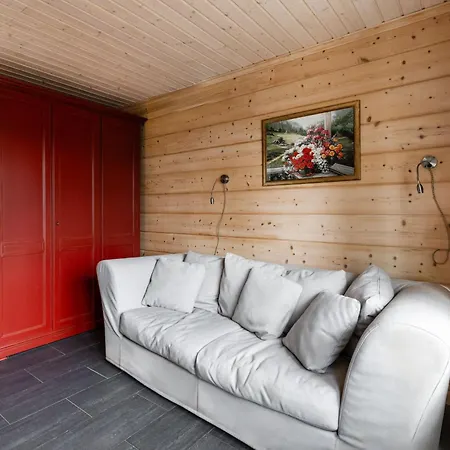 Villa Beautiful House And Sauna On The Lake, 175 M2 *