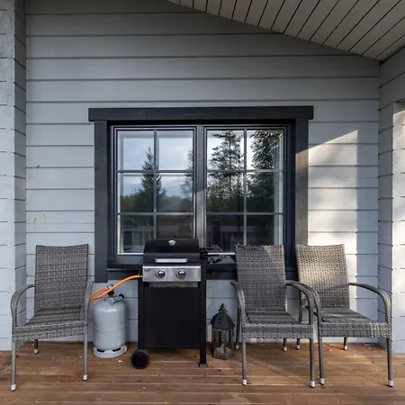 Beautiful House And Sauna On The Lake, 175 M2 * 拉彭兰塔