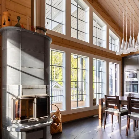 Beautiful House And Sauna On The Lake, 175 M2 *