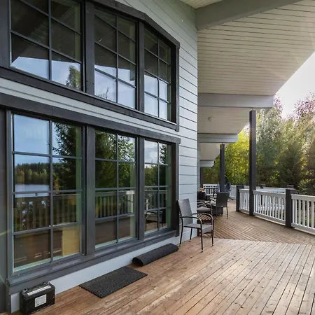 Beautiful House And Sauna On The Lake, 175 M2