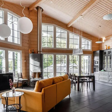 Beautiful House And Sauna On The Lake, 175 M2 *