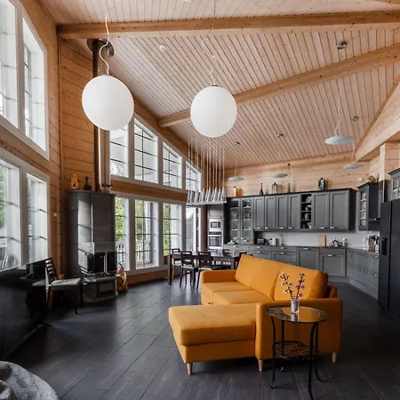 Beautiful House And Sauna On The Lake, 175 M2 * 拉彭兰塔