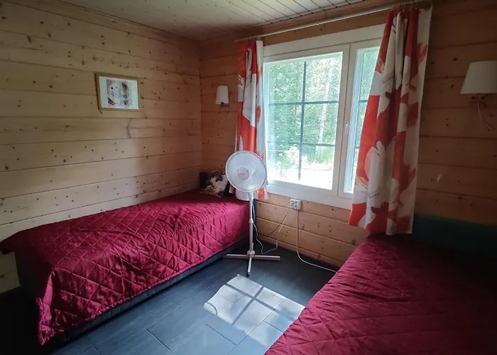 Beautiful House And Sauna On The Lake, 175 M2 *