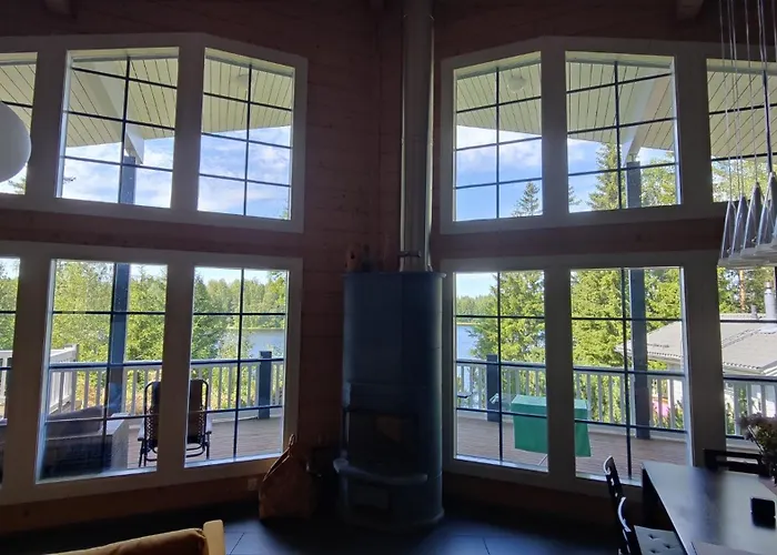 Beautiful House And Sauna On The Lake, 175 M2 *