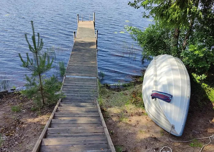 Beautiful House And Sauna On The Lake, 175 M2 *