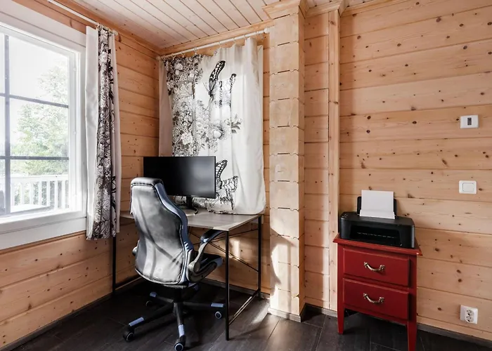 Beautiful House And Sauna On The Lake, 175 M2 *