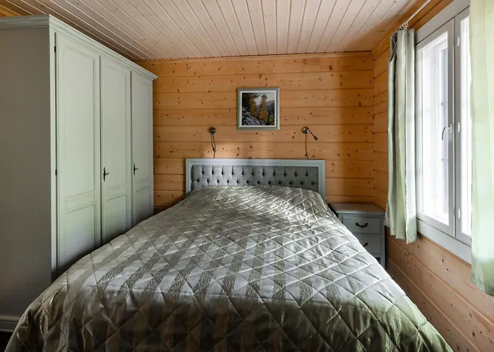 Beautiful House And Sauna On The Lake, 175 M2