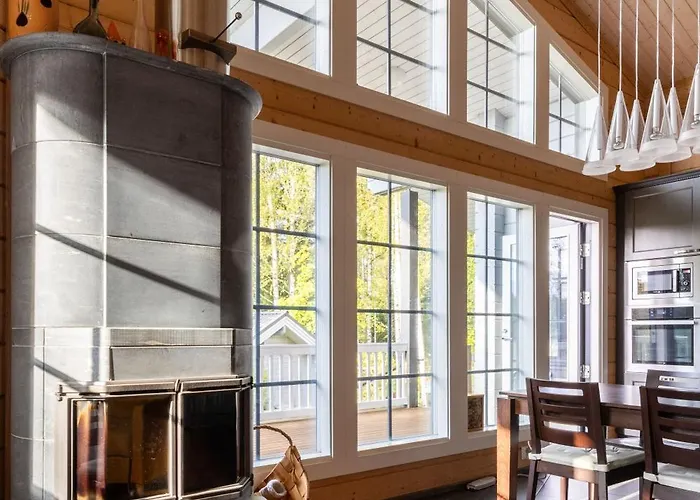 Beautiful House And Sauna On The Lake, 175 M2 *