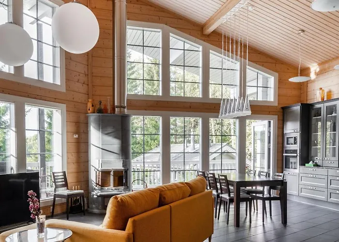 Beautiful House And Sauna On The Lake, 175 M2 *