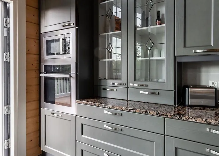 Beautiful House And Sauna On The Lake, 175 M2