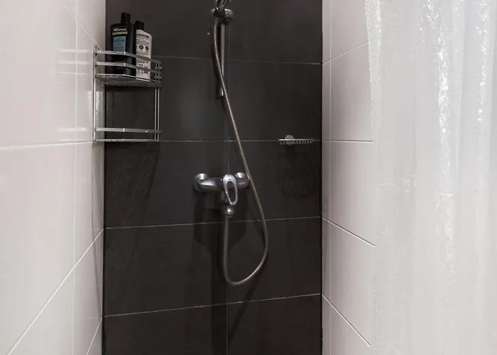 Beautiful House And Sauna On The Lake, 175 M2 *